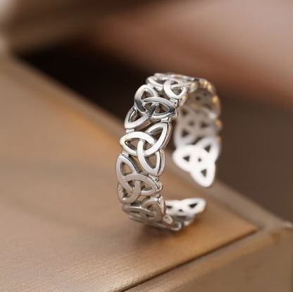 Heritage Knotwork Harmony Ring