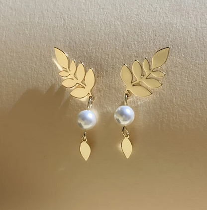 Vintage Elegant Gold Leaf & Pearl Drop Earrings