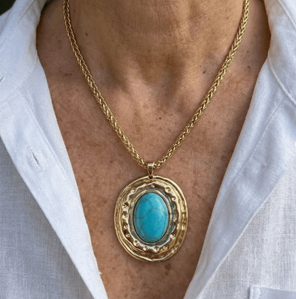 Vintage Snake Skin Chain Oval Faux Turquoise Pendant Necklace