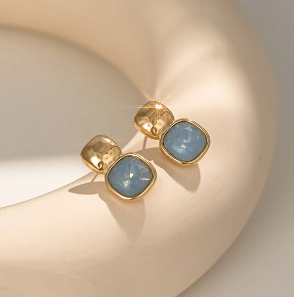 Vintage Gold-Tone Geometric Square Earrings