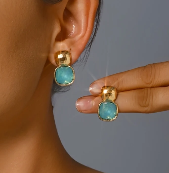 Vintage Gold-Tone Geometric Square Earrings