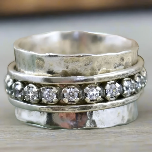 Vintage Hammered Faux Zirconia Spinner Band Ring