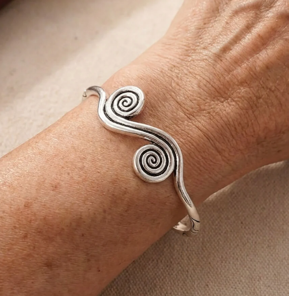 Vintage Gold White Plated Spiral Cuff Bangle Bracelet
