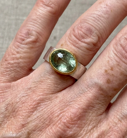Vintage Emerald Green Hammered Silver Gold Ring