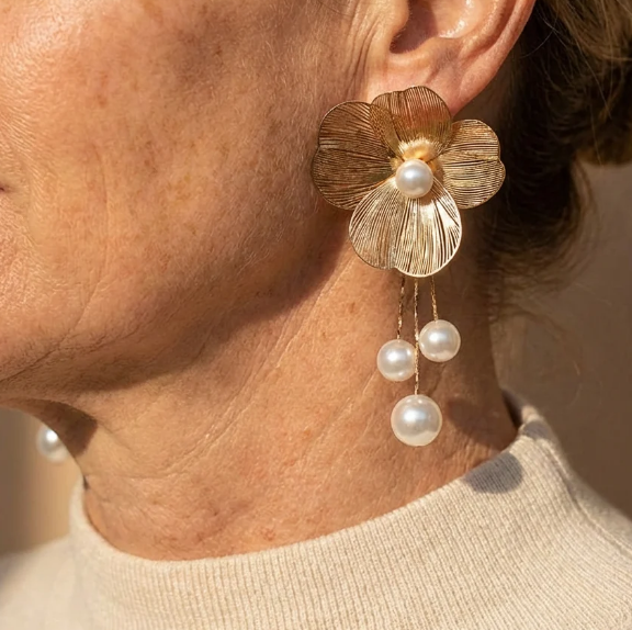 Vintage Gold Flower Pearl Drop Earrings