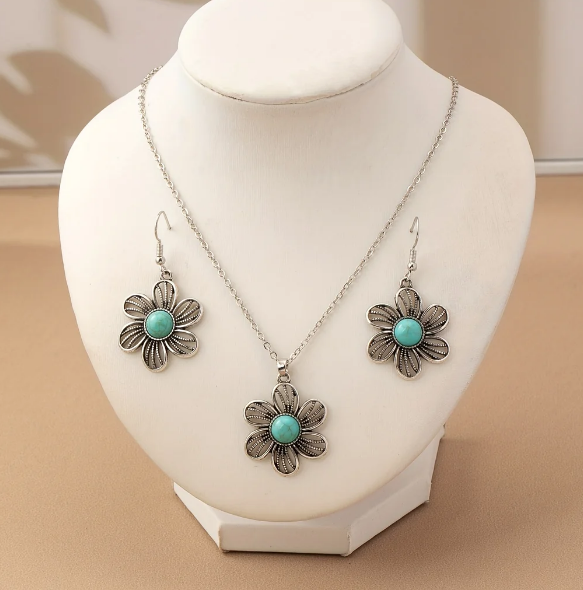 Vintage Boho Turquoise Flower Earrings Necklace Jewelry Set