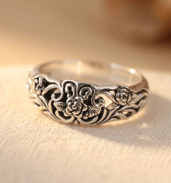Vintage Blossom Solitaire Ring