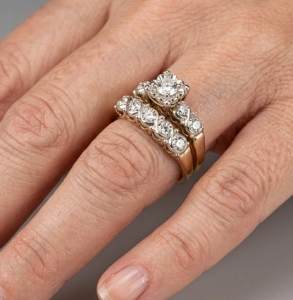 Vintage Sparkling Gold Ring