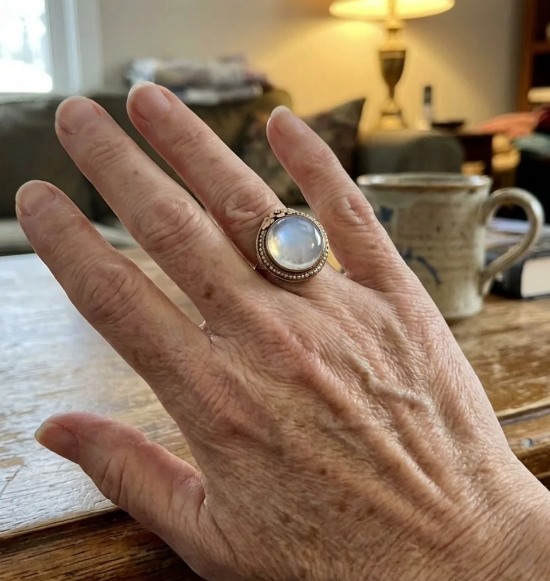 Vintage Floral Design Rounded Moonstone Ring