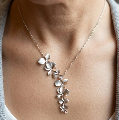 Vintage Silver Flower necklace