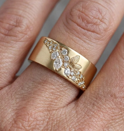Vintage Emerald Ring Gold Band