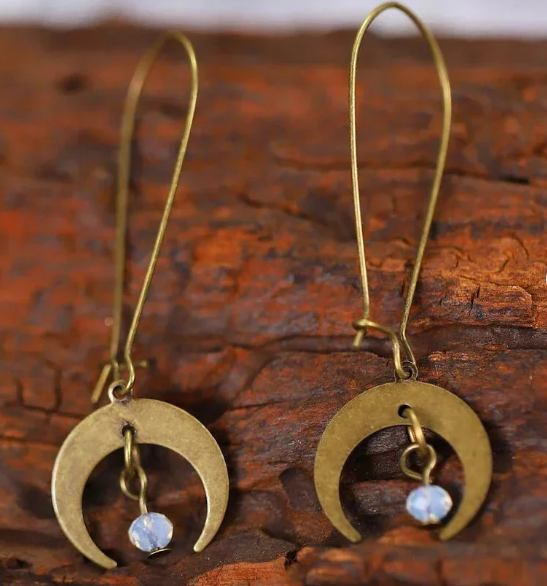 Vintage Bohemian Style Distressed Moon Shaped Design Dangle Earrings