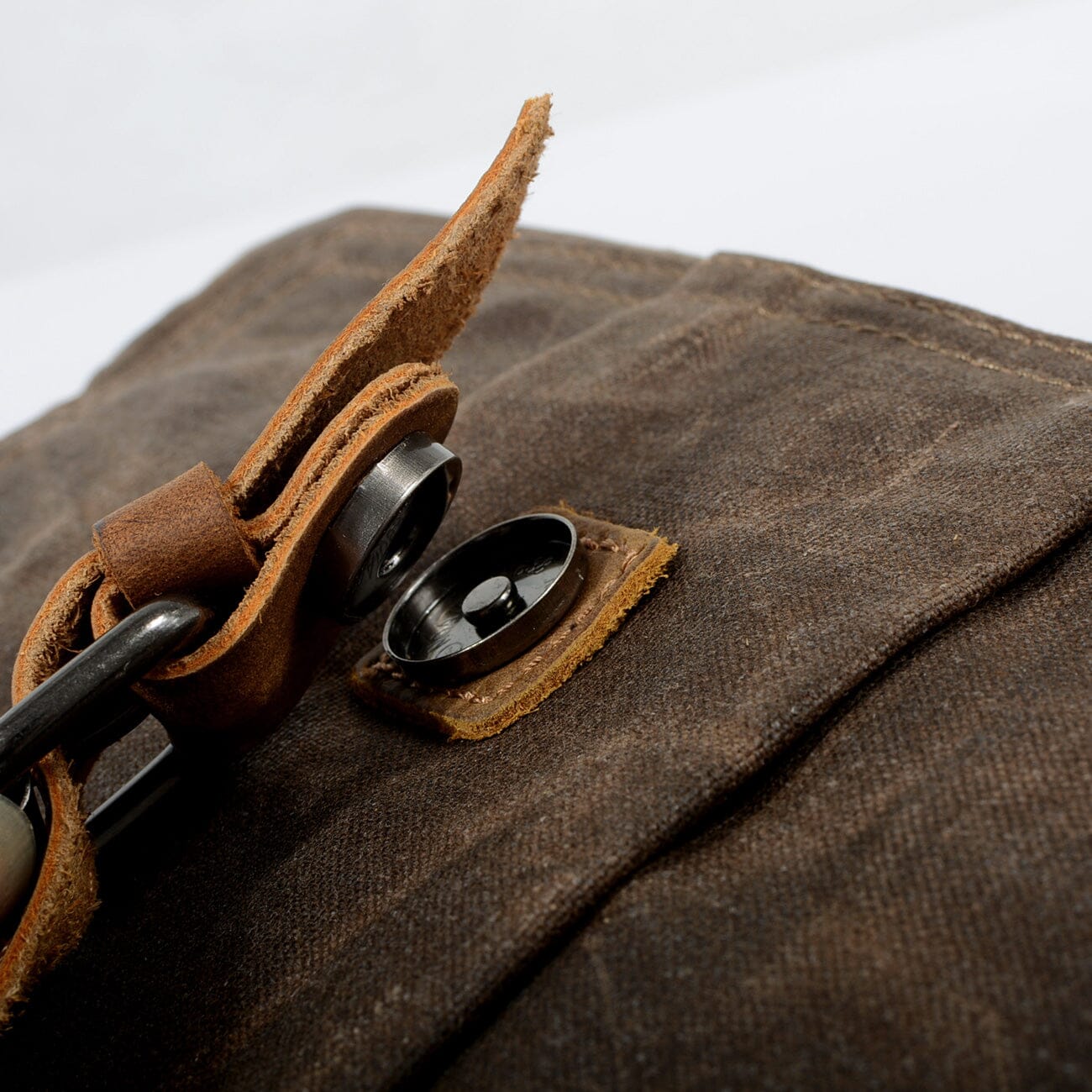 Small Canvas Messenger Bag | PARIS