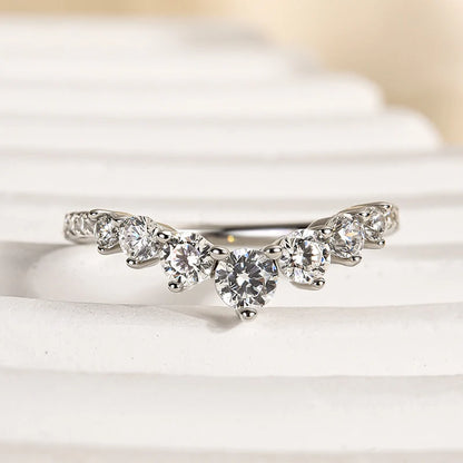 Round Cut Curved Design Thin Wedding Ring