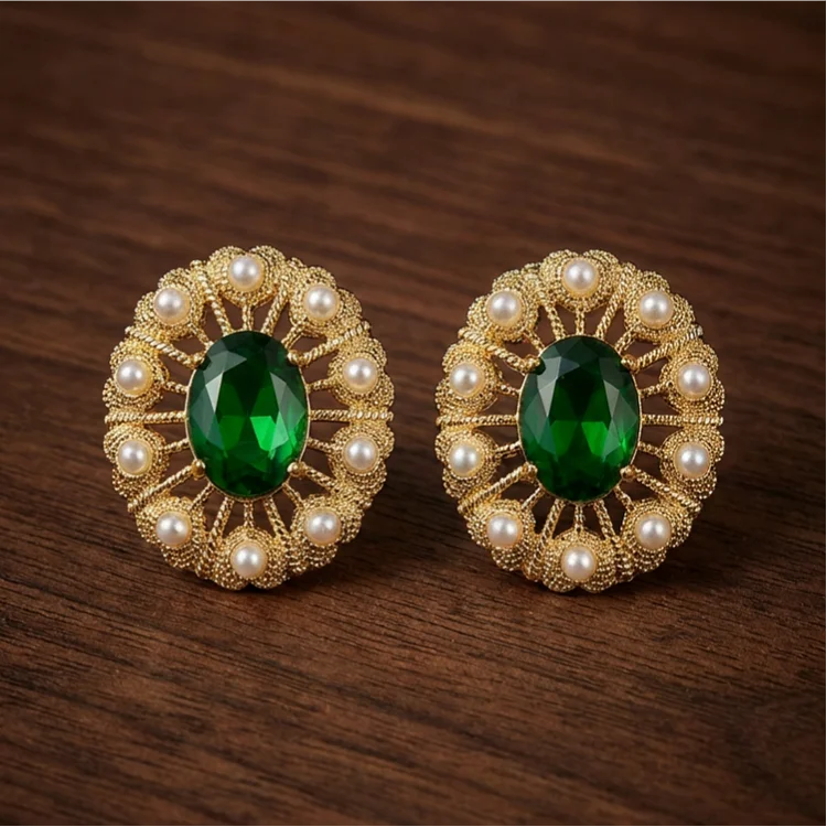 Vintage Emerald Green Gem Earrings