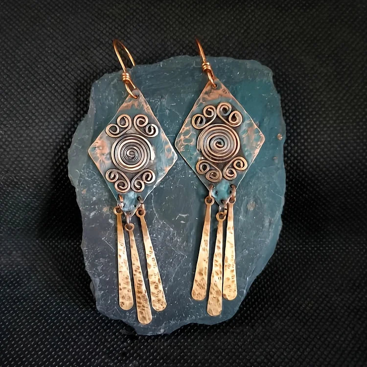 Vintage Totem Carved Diamond-Shaped Drop Earrings