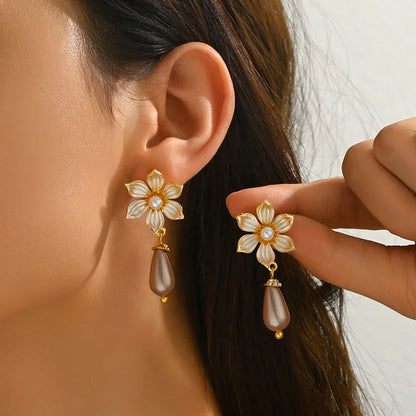 Vintage Flower Pearl Earrings