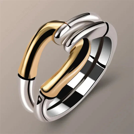 Vintage Knotted Ring in Gold and Silver