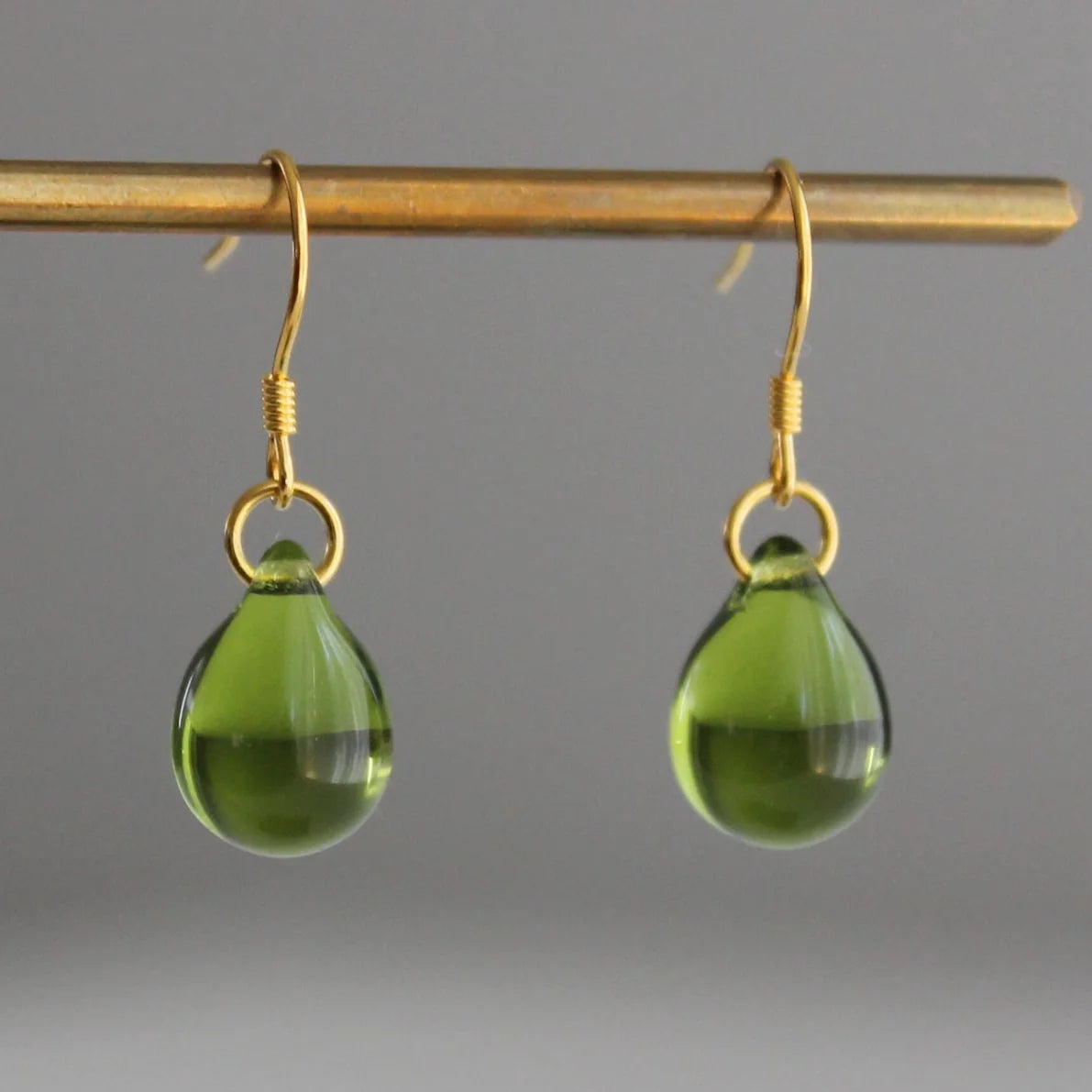 Vintage Green Bright Drop Gold Earrings