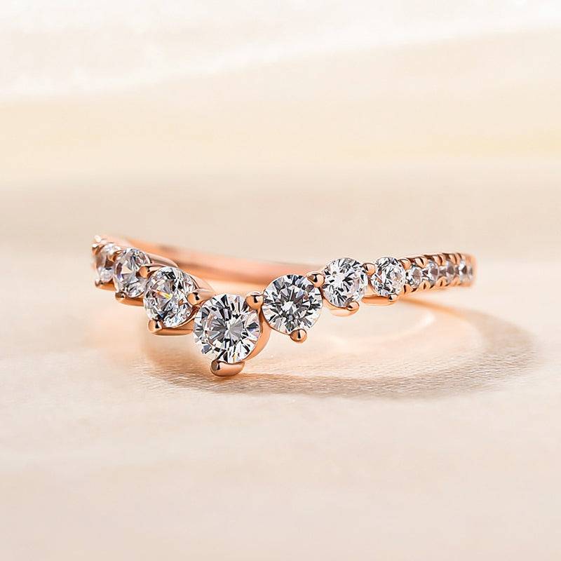 Round Cut Curved Design Thin Wedding Ring