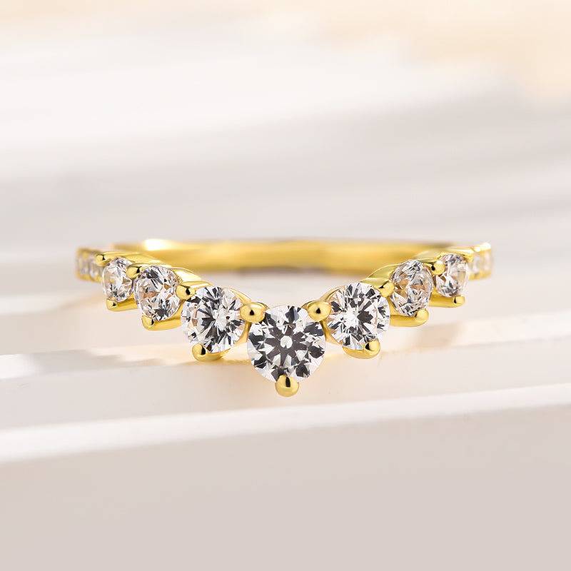 Round Cut Curved Design Thin Wedding Ring