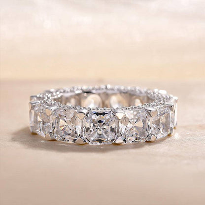Luxurious Cushion Cut Wedding Ring for Women