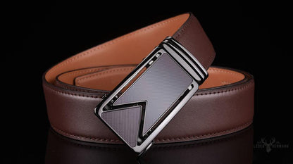 Zarino's leather belt for an elegant style