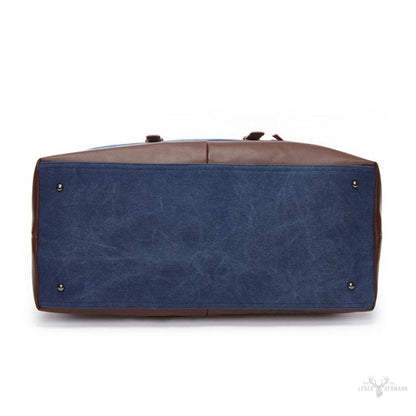 Elegant and spacious vintage handbag