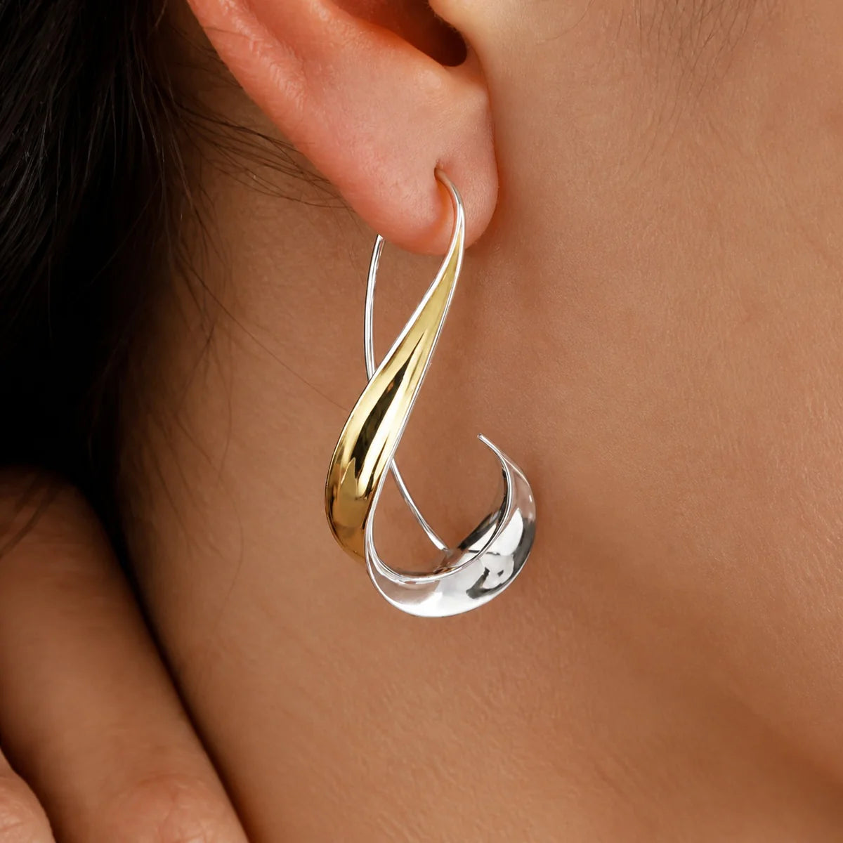 Refined Timeless Gold Earrings