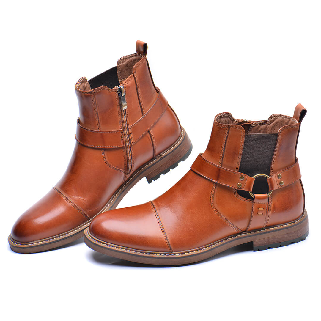 Elegant roadster leather boots for the perfect look