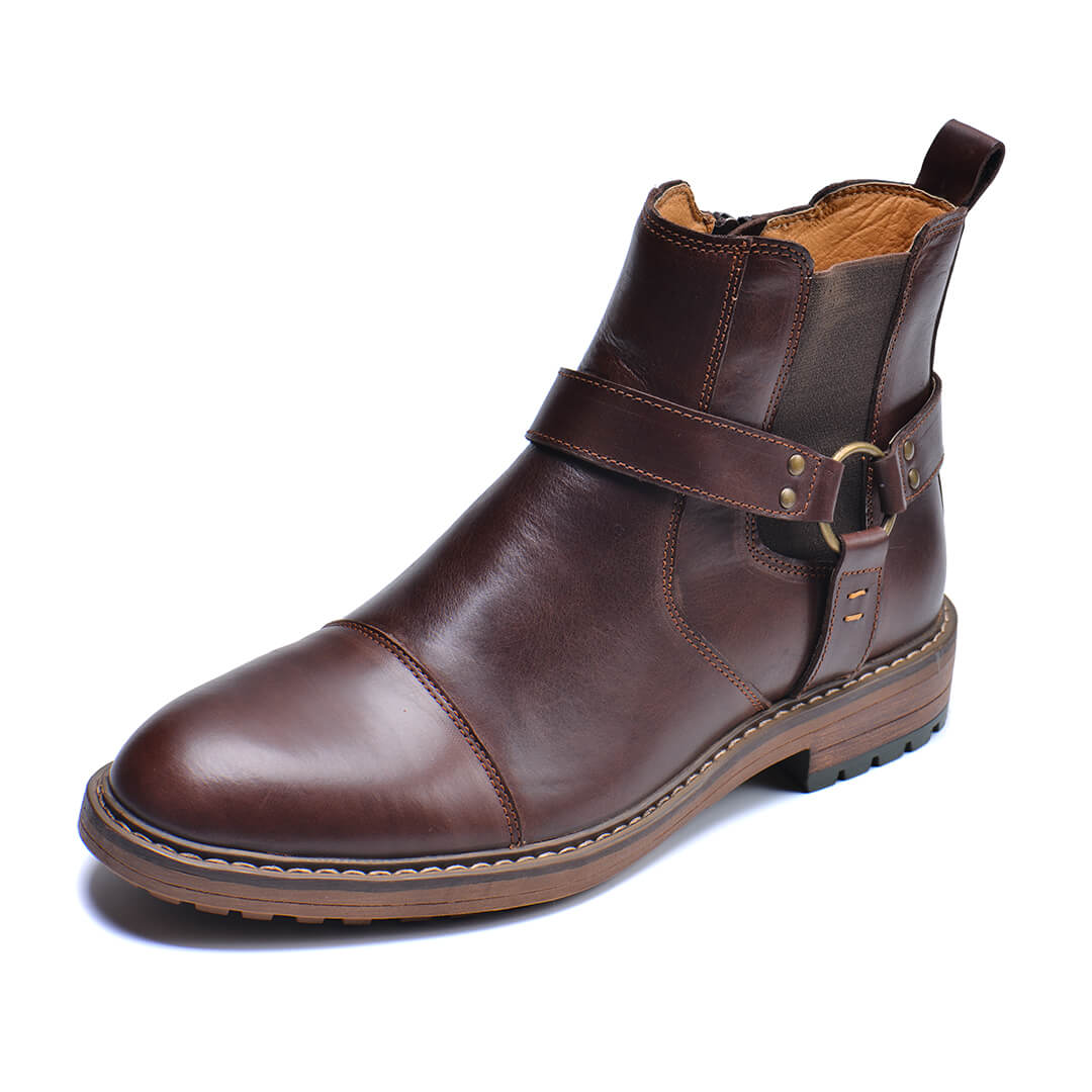 Elegant roadster leather boots for the perfect look