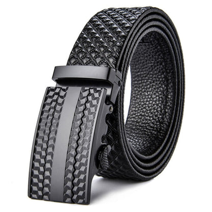 Fashionable rockist leather belt for a trendy look