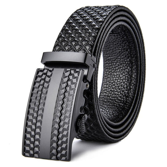 Fashionable rockist leather belt for a trendy look